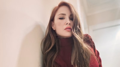 Oyuncu Mine Tugay 2025 yaz sezonunu erken açtı! Havuz fotoğrafları gündem oldu