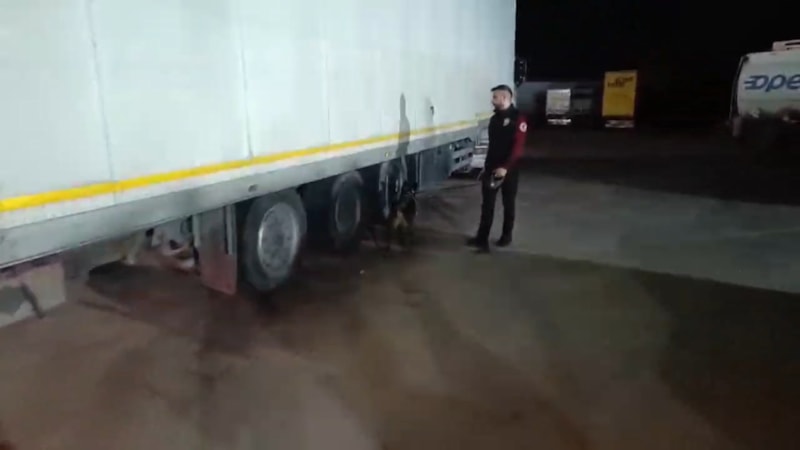 Şanlıurfa'da tırın dorsesinde 101 kilo uyuşturucu bulundu