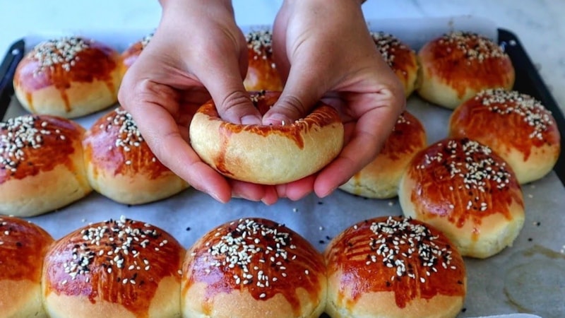 Ne kuruyor, ne çiğ kalıyor: Poğaçaları fırına atarken bu ayarı yapın…