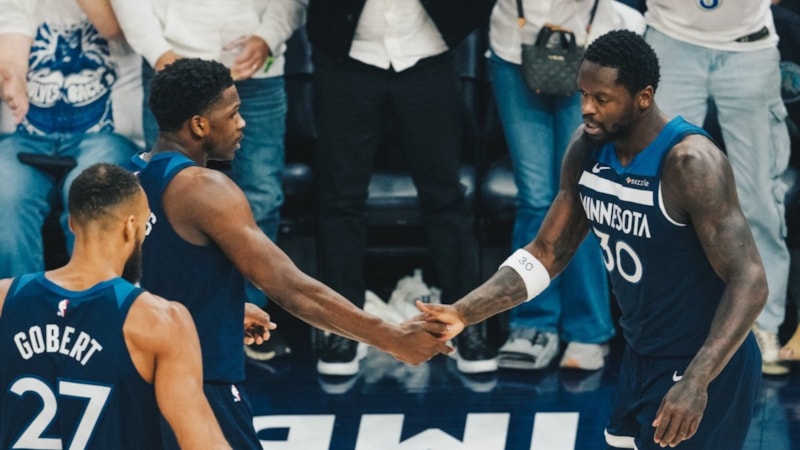 Timberwolves, Warriors karşısında seriyi eşitledi
