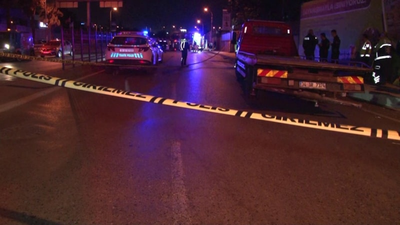 İstanbul'da kontrolden çıkan araç yan yattı: 1 ölü