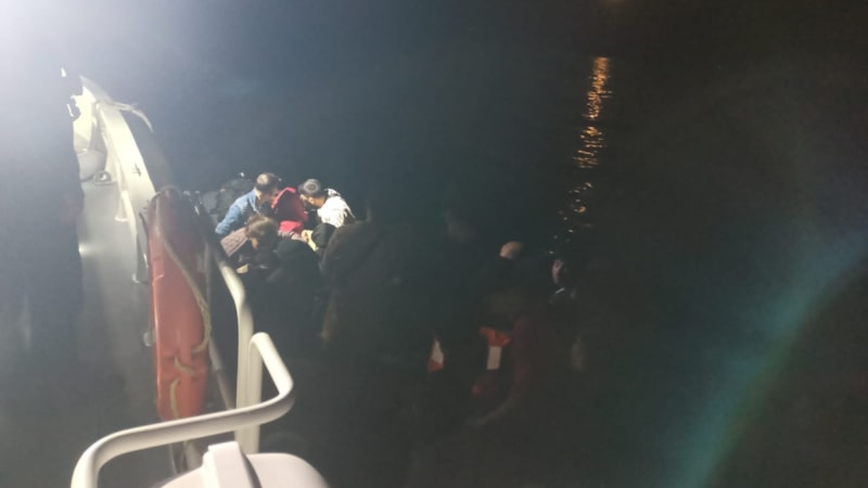 Balıkesir'de 43 düzensiz göçmen yakalandı