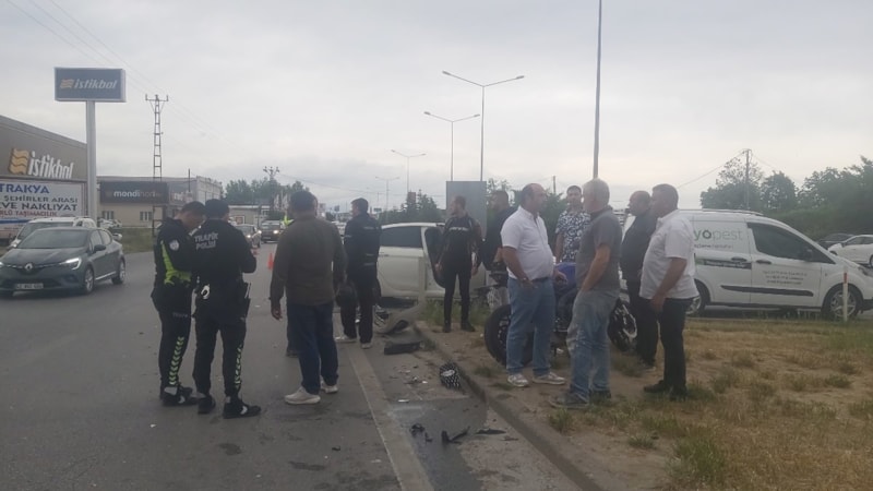 Kırklareli'de otomobil ile motosiklet çarpıştı