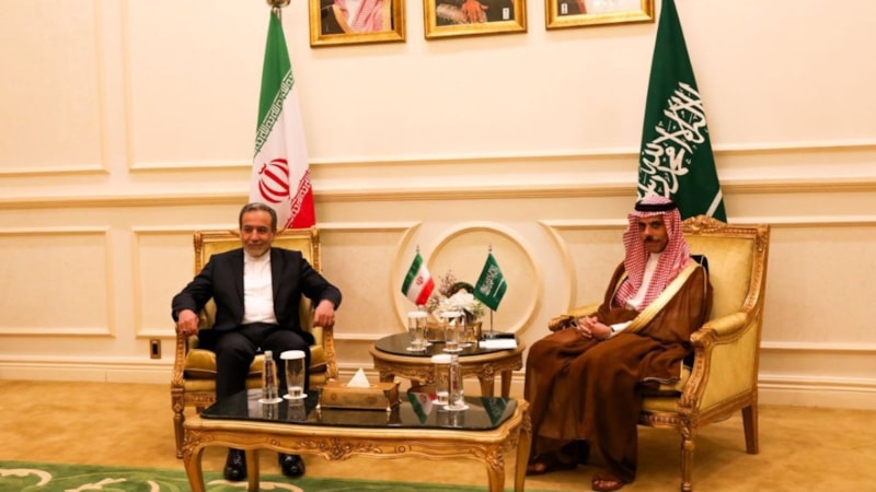 Abbas Arakçi, Suudi mevkidaşı ile görüştü