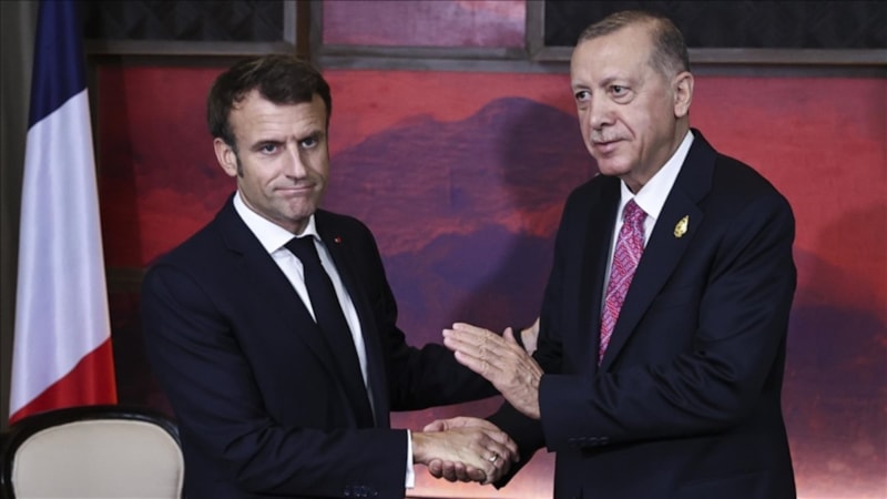Cumhurbaşkanı Erdoğan, Macron ile görüştü