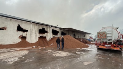 Sakarya'da fındık fabrikasında çıkan yangın kontrol altına alındı