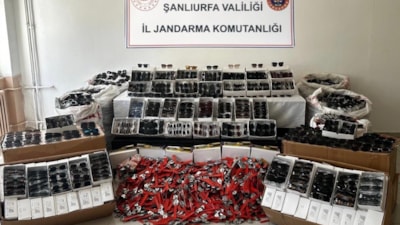 Şanlıurfa'da 34 milyon TL'lik kaçak imitasyon gözlük ele geçirildi