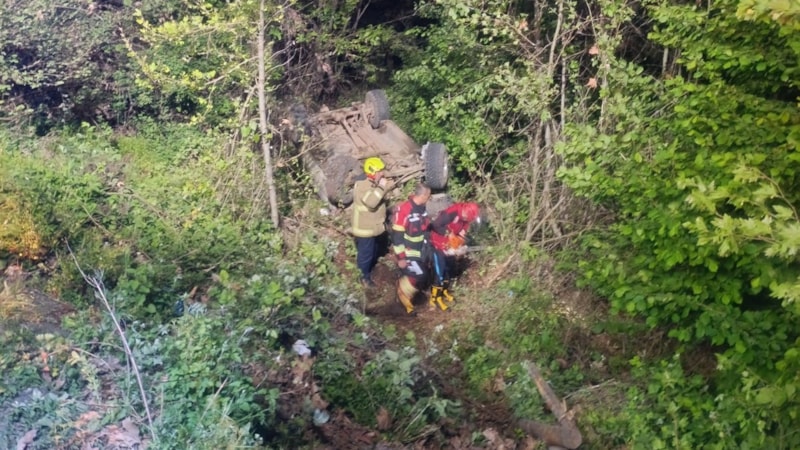 Balıkesir'de arazi aracı şarampole devrildi: 1 ölü