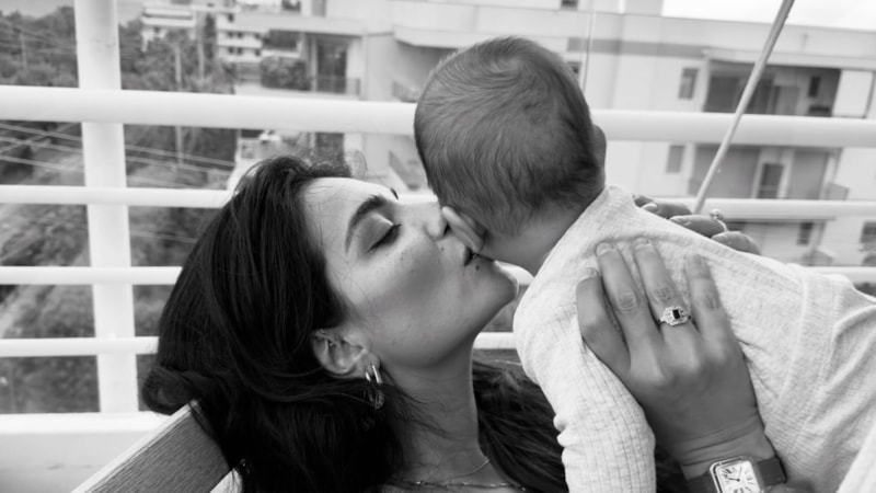 Melisa Aslı Pamuk oğlu Mylan Yazıcı ile yeni pozlar verdi