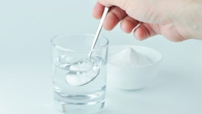 Suyla tüketiliyor; Her yudumda iç yağları parçalıyor...