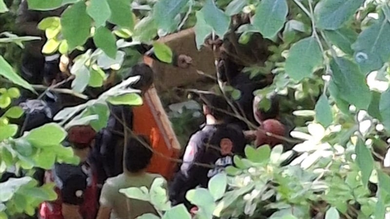 Sakarya'da şarampole devrilen arazi aracındaki çift yaralandı