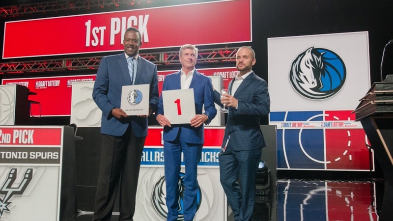 NBA draftında ilk sıradan seçimi Dallas Mavericks yapacak
