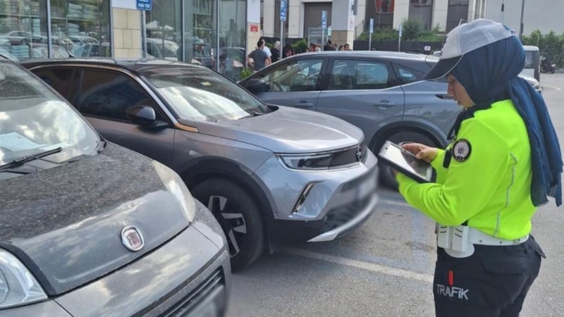 Manisa'da engelli park yerlerine park edenlere ceza yağdı