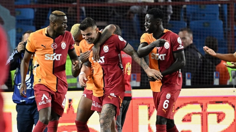 Galatasaray'ın, Trabzonspor maçı kamp kadrosu belli oldu