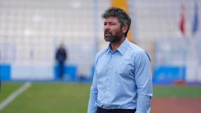 1. Lig'de sadece 3 ekip teknik direktörünü değiştirmedi