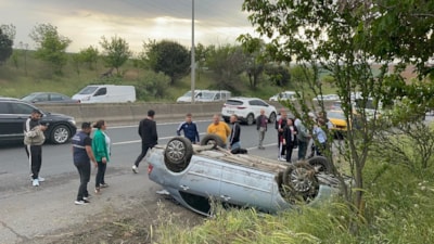 Tekirdağ'da kaza yapan sürücüyü emniyet kemeri kurtardı