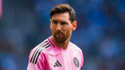 Lionel Messi'nin favori golü sanat eseri oluyor