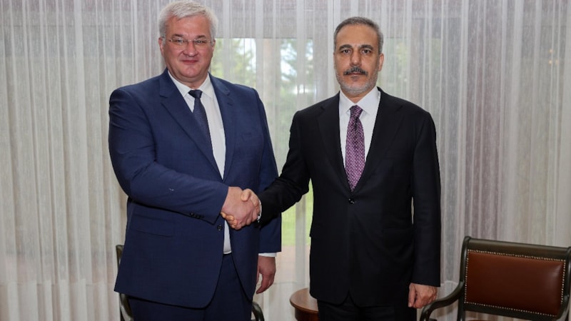 Hakan Fidan Ukraynalı mevkidaşı Sibiha ile bir araya geldi