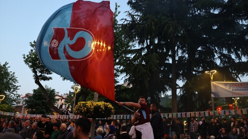 Trabzonspor taraftarları, Türkiye Kupası finalini dev ekrandan takip etti