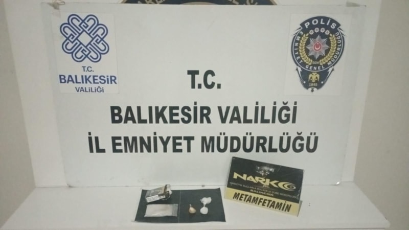 Uyuşturucu ticareti yapan şahıslar enselendi