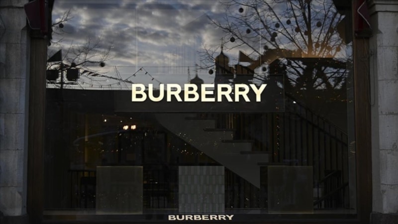 İngiliz Burberry 1.700 kişiyi işten çıkararak tasarrufa gideceğini açıkladı
