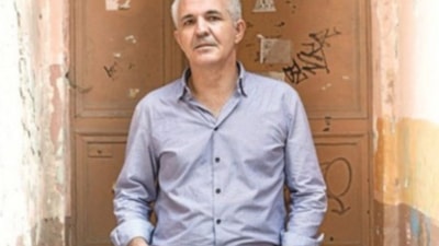 İsmail Güzelsoy, Saf Suya Anlat romanında okurlarına unutulmaz bir anlatı sunuyor