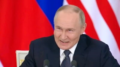 Vladimir Putin ile Malezya Başbakanı arasında güldüren 'taht' diyaloğu