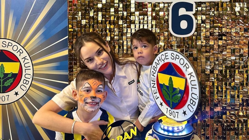 Fahriye Evcen ile Burak Özçivit'in büyük oğlu Karan 6 yaşına girdi