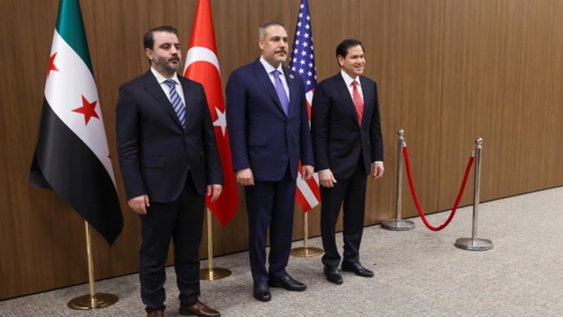 Antalya'da 3'lü Suriye zirvesi