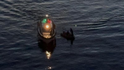 Kocaeli'de balık tutarken kayalıklardan denize düşen genç yaralandı