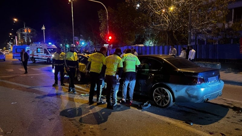 Kayseri'de 4 aracın karıştığı zincirleme kaza: 5 yaralı