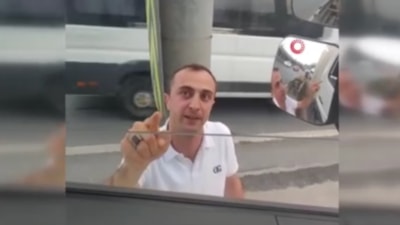 E-5'te kaynak yapan ve tepki veren sürücüyü ölümle tehdit eden şahıs yakalandı