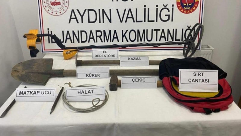 Aydın’da sit alanında kaçak kazı yapan 3 kişi suçüstü yakalandı