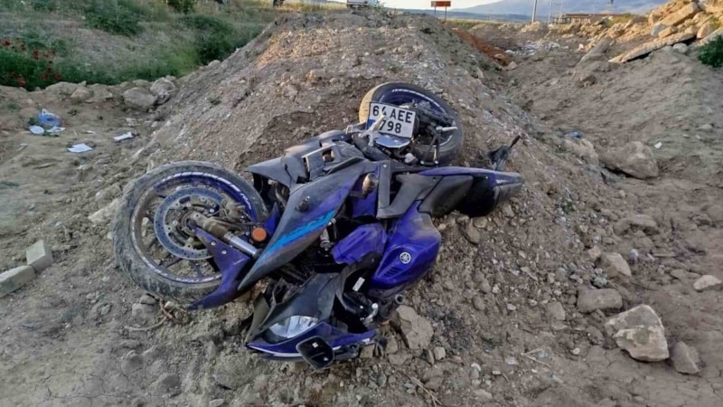 Denizli'de şarampole devrilen motosikletteki 2 kişi yaşamını yitirdi