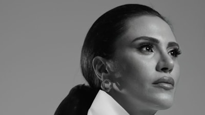 Şükran Ovalı imaj yeniledi! Ünlü oyuncunun yeni saçlarına yorum yağdı