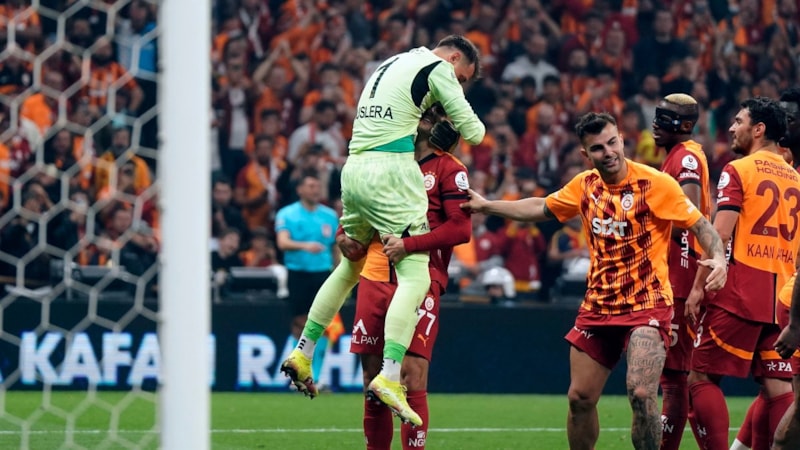 Fernando Muslera, 13 yıl sonra penaltı golü attı