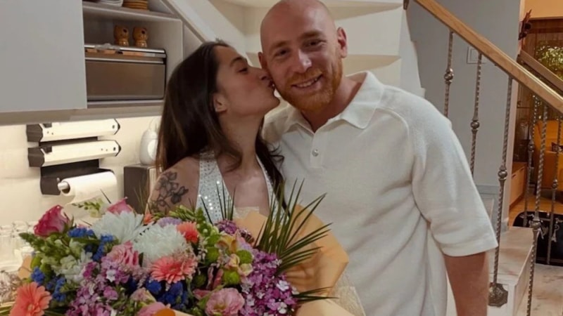 Oyuncu Furkan Kızılay sevgilisi Tutku Yılmaz ile nişanlandı