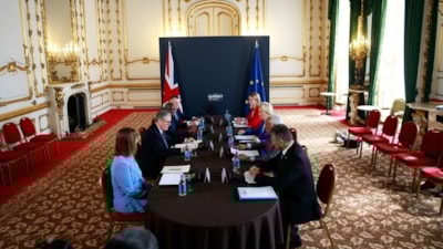 İngiltere ve AB arasında 150 milyar euro değerinde savunma anlaşması