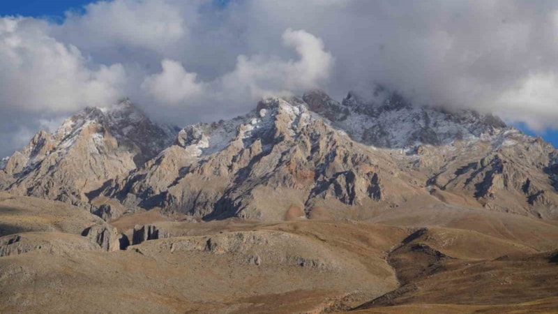 Niğde'de tırmanış yapan dağcılar ceset buldu