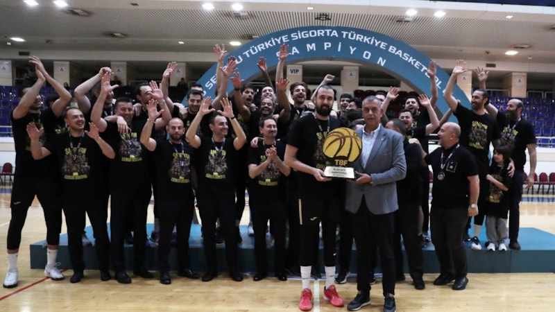 Esenler Erokspor, Basketbol Süper Ligi'ne yükseldi