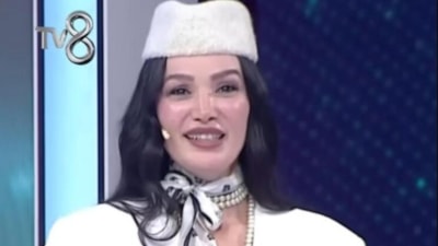 Çarkıfelek'in efsane hostesiydi! Emel Özkızıltaş fenomen yarışmaya dahil oldu