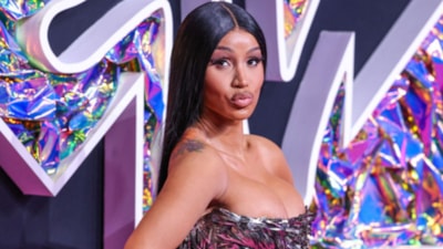 Amerikalı şarkıcı Cardi B'nin Hürrem Sultan hayranlığı devam ediyor