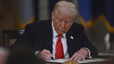 Donald Trump, çevrimiçi cinsel istismarı önleyecek yasa tasarısını imzaladı