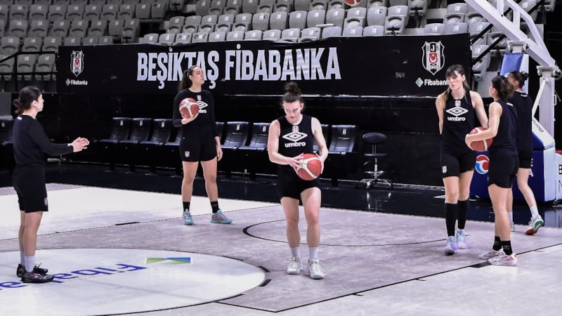 Beşiktaş Kadın Basketbol Takımı'nda 10 oyuncuyla vedalaşıldı