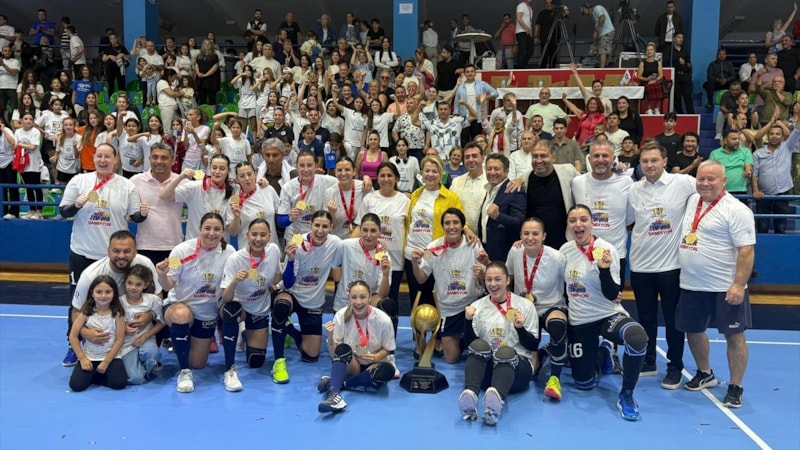 Hentbol Kadınlar Süper Ligi'nde şampiyonluğa Yalıkavak ulaştı