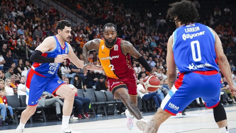 Anadolu Efes'ten Galatasaray'a 34 sayılık fark!