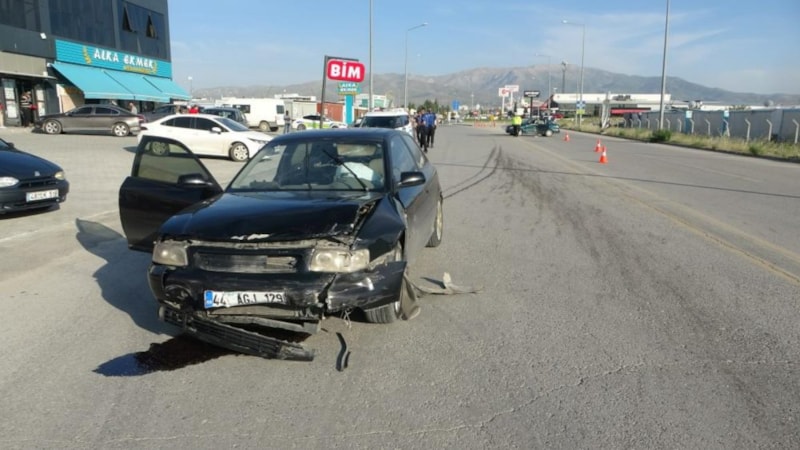 Malatya'da kazaya karışan sürücü kaçtı