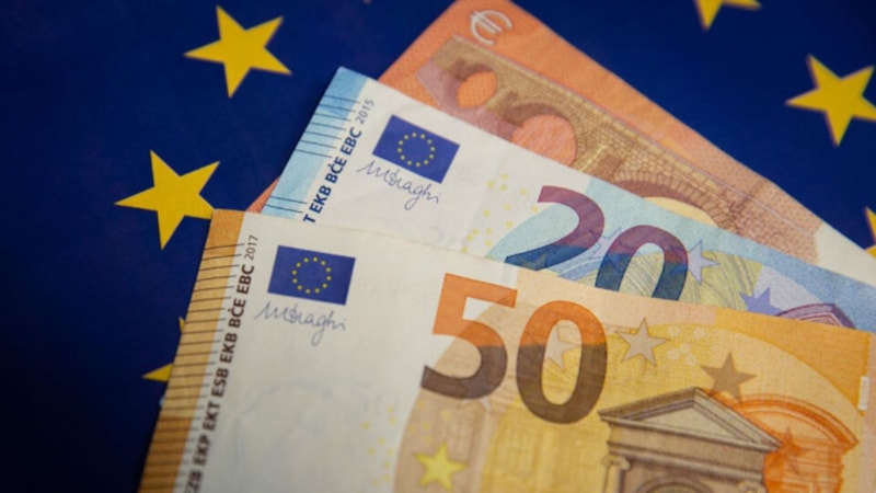 O ülke Euro’ya geçiyor! Tarih belli oldu...