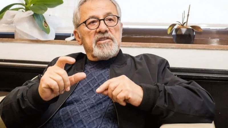 İstanbul'da 4.2 büyüklüğünde deprem! Naci Görür'den kritik açıklama...