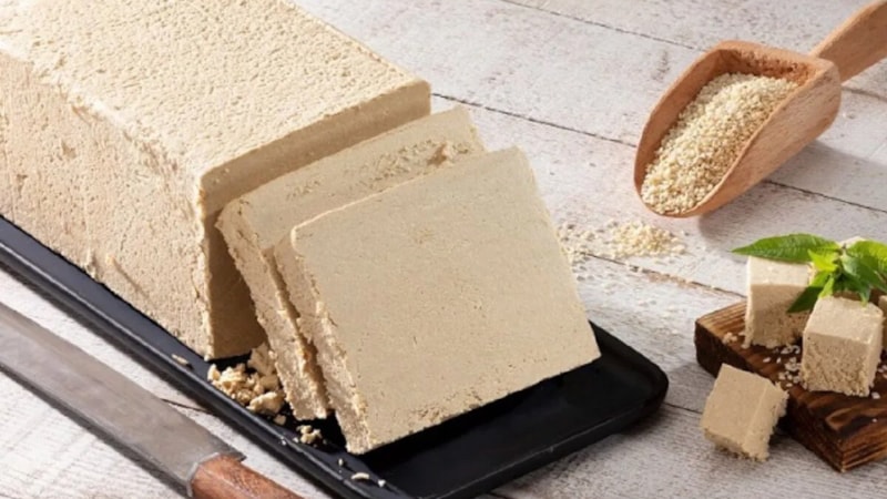 Tüketmeyi bırakın! Salmonella bakterisi tespit edilen helvalar raflardan kalkıyor